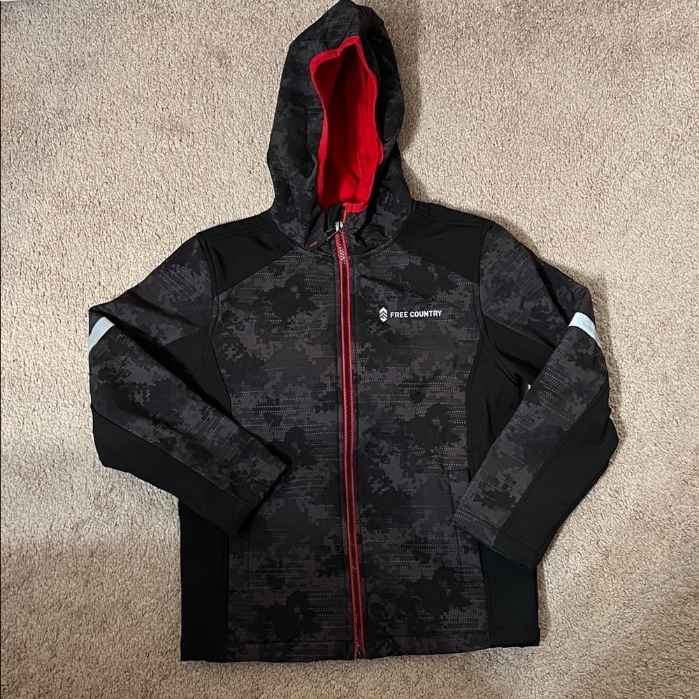 Free Country Black and Red Camouflage Jacket - Picture 1 of 2